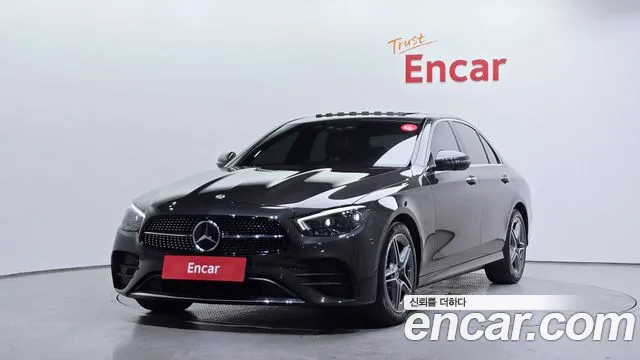 Mercedes-Benz E-Class W213 2023 Серый из Кореи