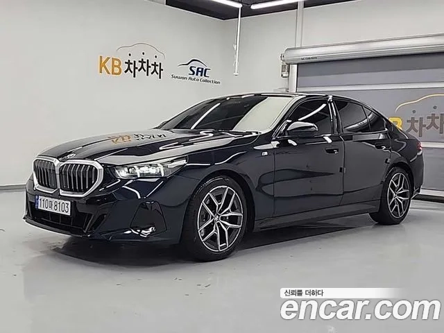 BMW 5 Series (G60) 2024 Черный из Кореи