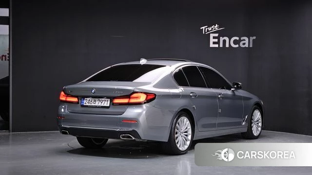 BMW 5 Series (G30) 2023 Серый из Кореи