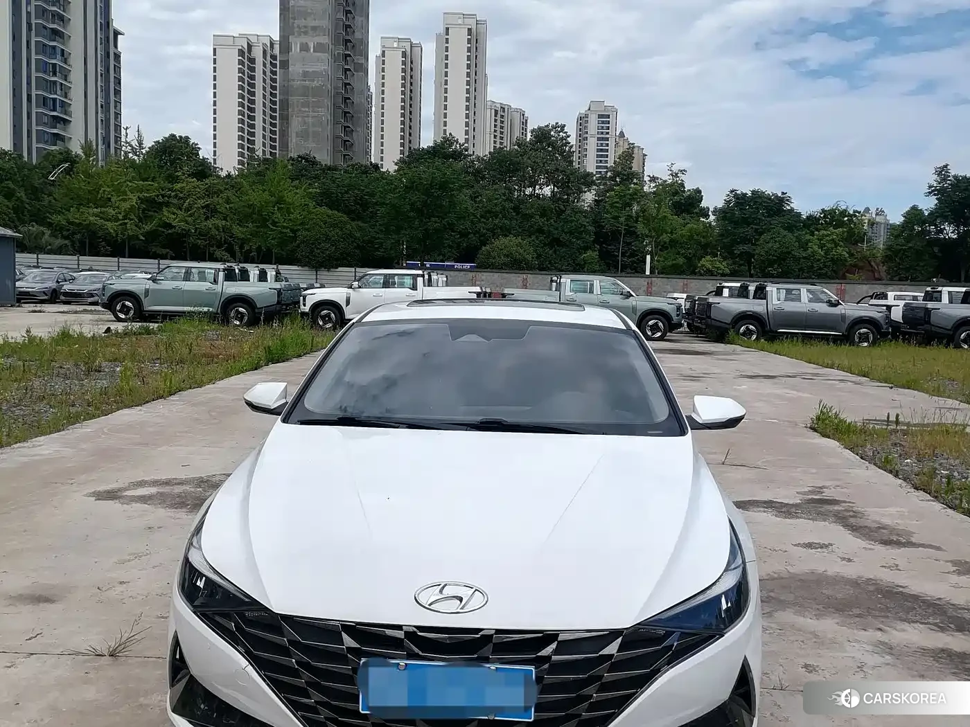 Hyundai Elantra 2022 Белый из Китая