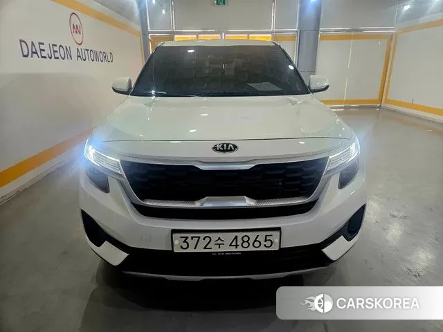 Kia Seltos 2019 Белый из Кореи