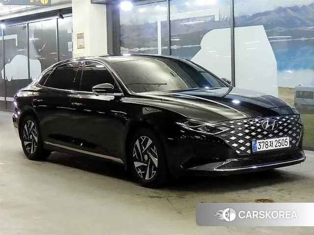 Hyundai The New Grandeur IG Hybrid 2022 Черный из Кореи