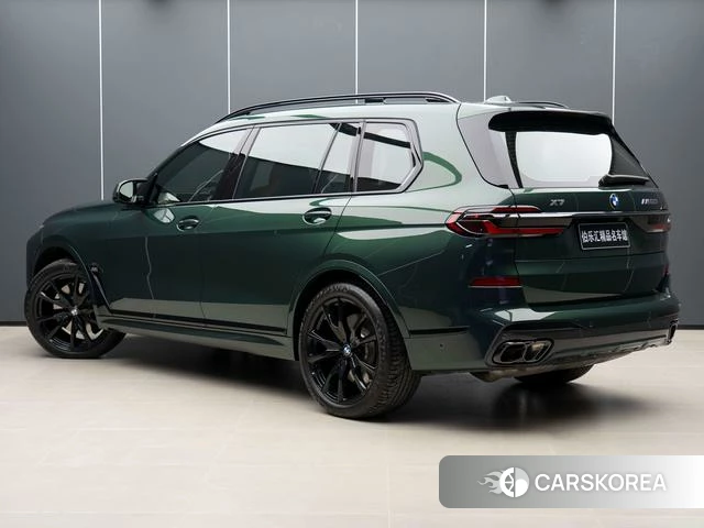 BMW X7 2025 Зеленый из Китая