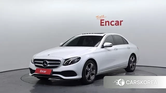 Mercedes-Benz E-Class W213 2019 Белый из Кореи