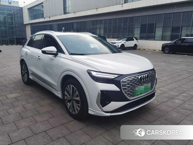 Audi Q4 e-tron 2023 Белый из Китая
