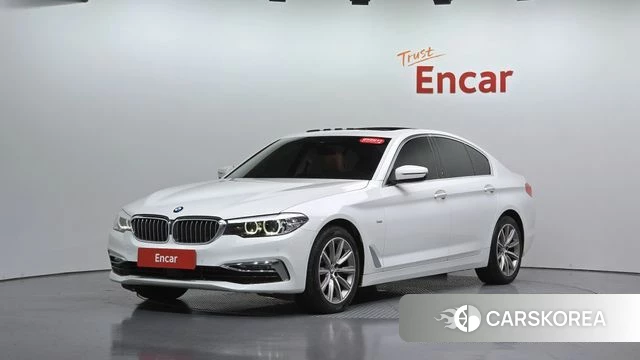 BMW 5 Series (G30) 2018 Белый из Кореи