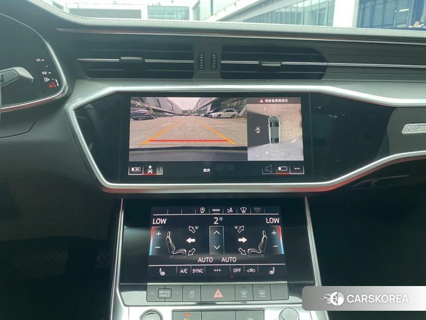 Audi A7 2021 Белый из Китая