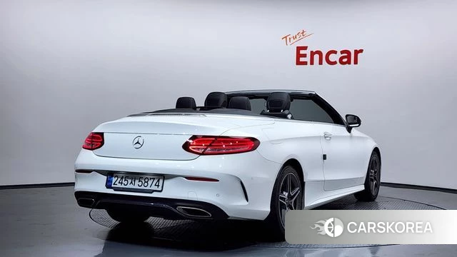 Mercedes-Benz C-Class W205 2020 Белый из Кореи