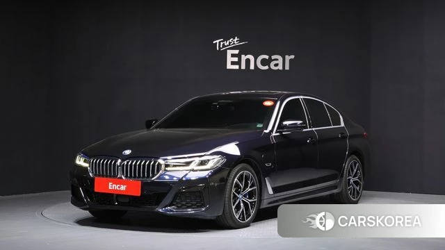 BMW 5 Series (G30) 2022 Черный из Кореи