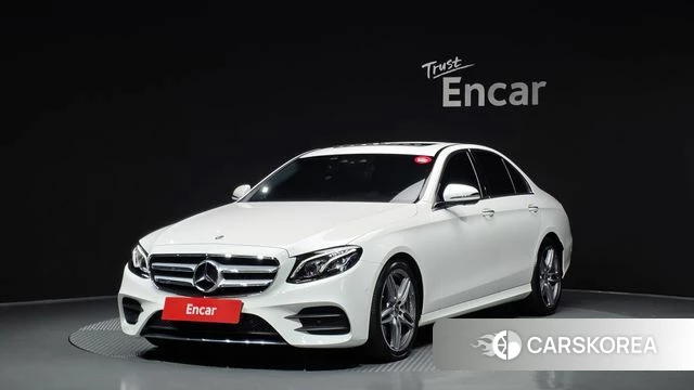 Mercedes-Benz E-Class W213 2018 Белый из Кореи