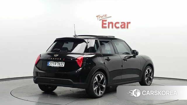 Mini Cooper S 4th Generation 2026 Черный из Кореи