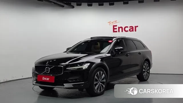 Volvo V90 Cross-Country 2022 Черный из Кореи