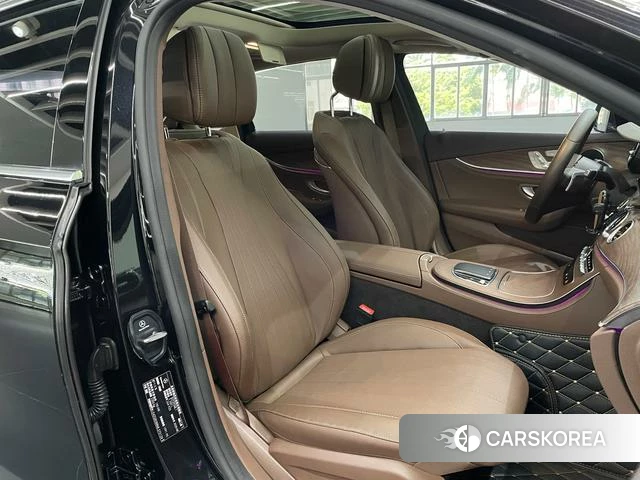 Mercedes-Benz E-class 2021 Черный из Китая