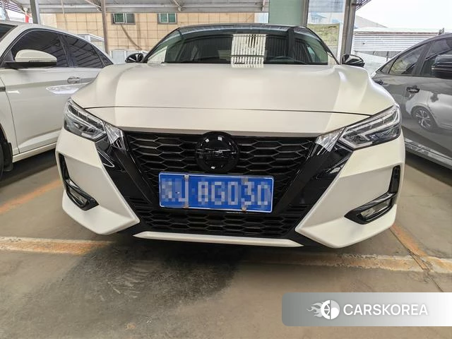 Nissan Xuan Yi 2021 Белый из Китая