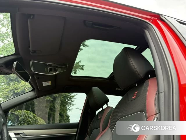 Geely Automobile Binyue 2019 Красный из Китая
