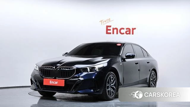 BMW 5 Series (G60) 2025 Черный из Кореи