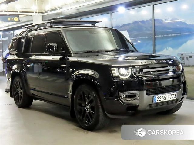 Land Rover Defender (L663) 2024 Черный из Кореи