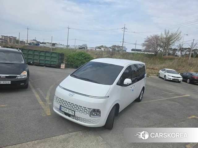 Hyundai Staria 2024 Белый из Кореи