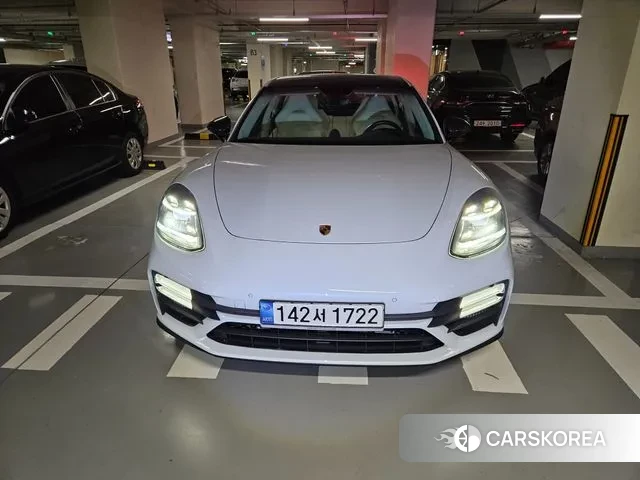 Porsche Panamera (971) 2022 Белый из Кореи