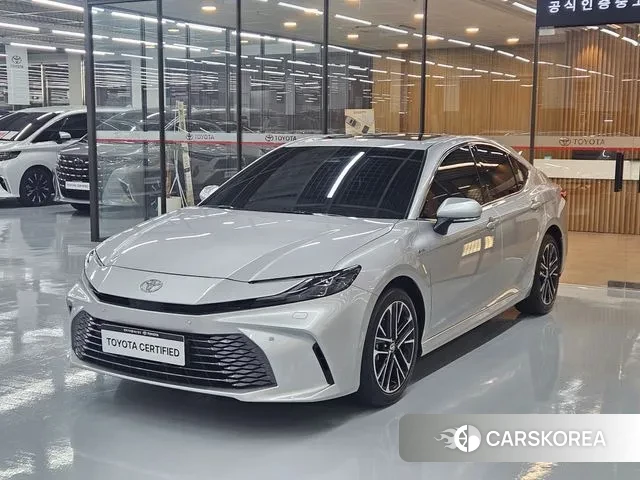 Toyota Camry (XV80) 2025 Серебряный из Кореи