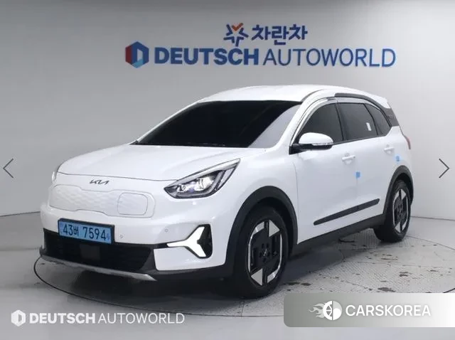 Kia Niro Plus 2023 Белый из Кореи