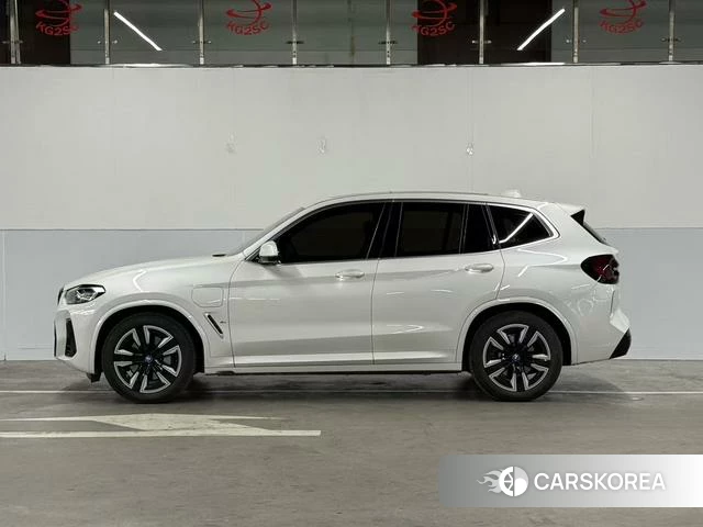 BMW iX3 2025 Белый из Китая