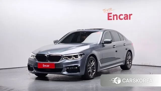 BMW 5 Series (G30) 2018 Серебристо-серый из Кореи