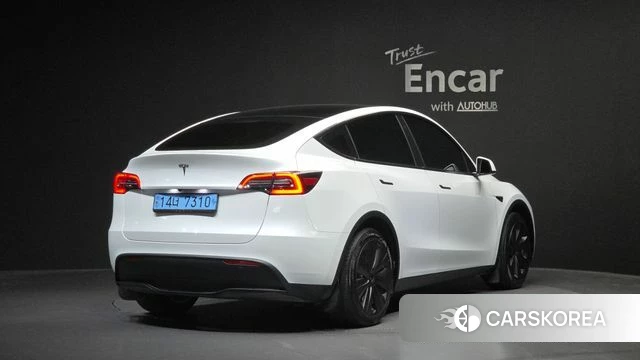 Tesla Model Y 2024 Белый из Кореи