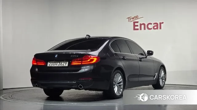BMW 5 Series (G30) 2019 Серый из Кореи