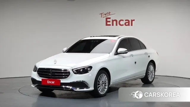 Mercedes-Benz E-Class W213 2023 Белый из Кореи