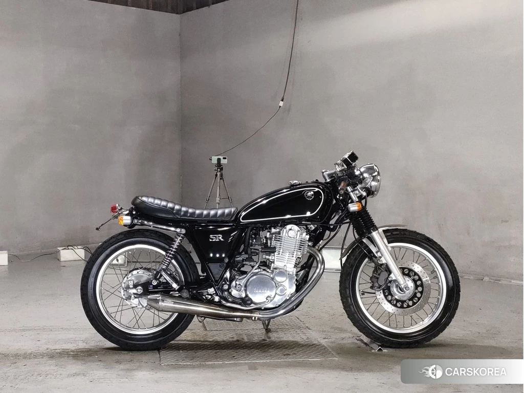 Проданный Yamaha SR 400 2010 из Японии, фото 2