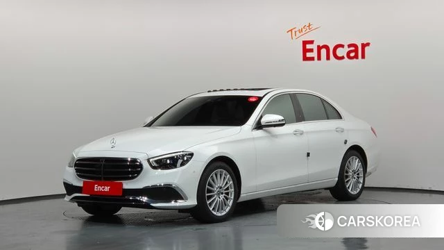 Mercedes-Benz E-Class W213 2022 Белый из Кореи