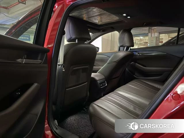 Mazda Atez 2020 Красный из Китая