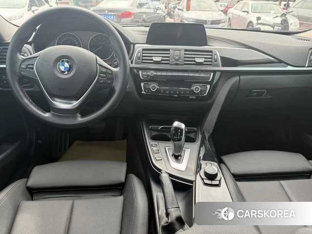 BMW 3 series 2018 Белый из Китая