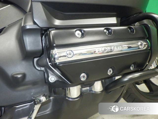 Engine photo