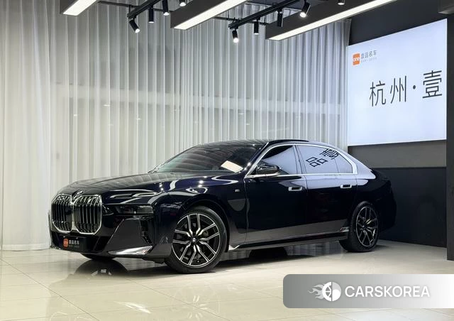 BMW 7 series 2023 Черный из Китая