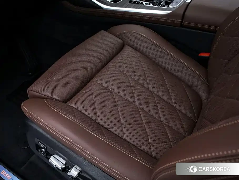 BMW X7 2024 Черный из Китая