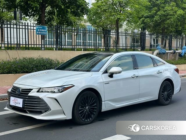 Toyota Asian dragon 2022 Белый из Китая