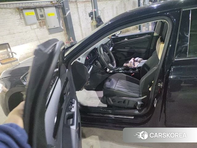 Volkswagen Passat 2024 Черный из Китая