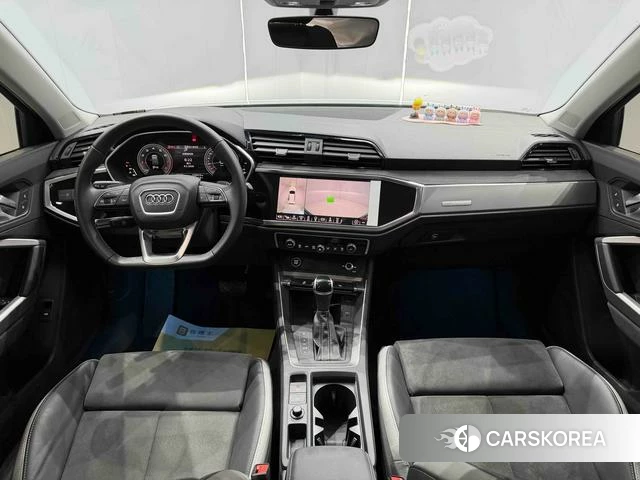 Audi Q3 2023 Белый из Китая