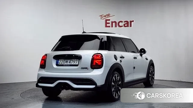 Mini Cooper S 2023 Белый из Кореи