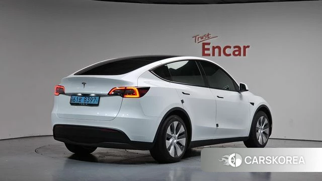 Tesla Model Y 2023 Белый из Кореи