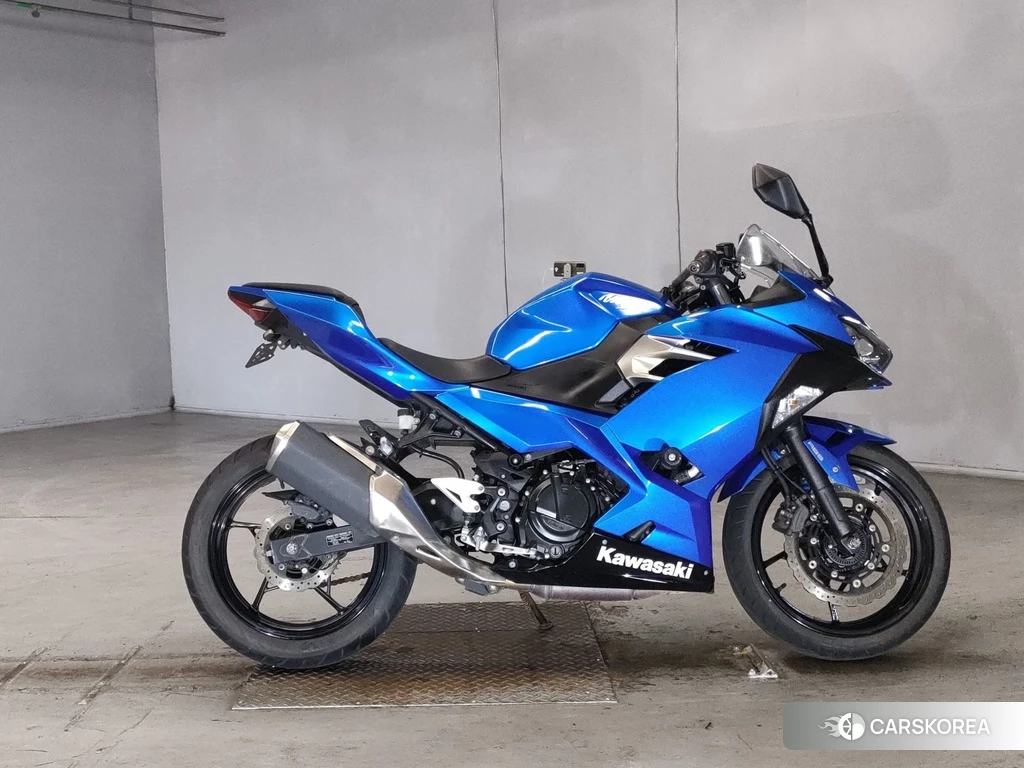 Проданный Kawasaki NINJA 250 2018 из Японии, фото 2