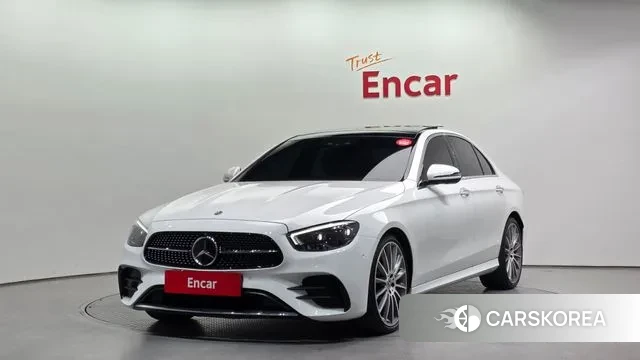 Mercedes-Benz E-Class W213 2022 Белый из Кореи