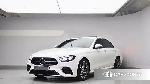 Mercedes-Benz E-Class W213 2023 Белый из Кореи