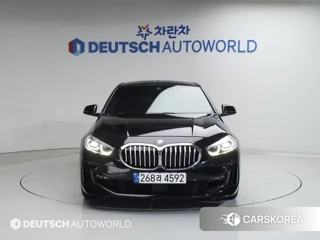BMW 1 Series (F40) 2023 Черный из Кореи