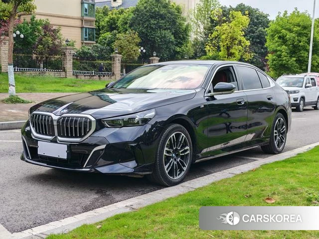 BMW 5 series 2025 Черный из Китая