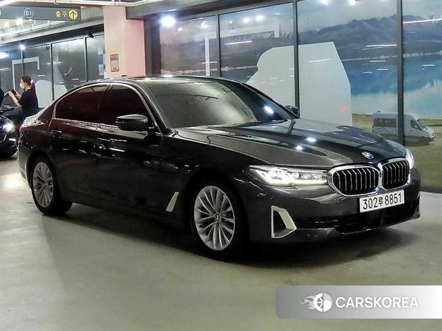 BMW 5 Series (G30) 2023 Серый из Кореи