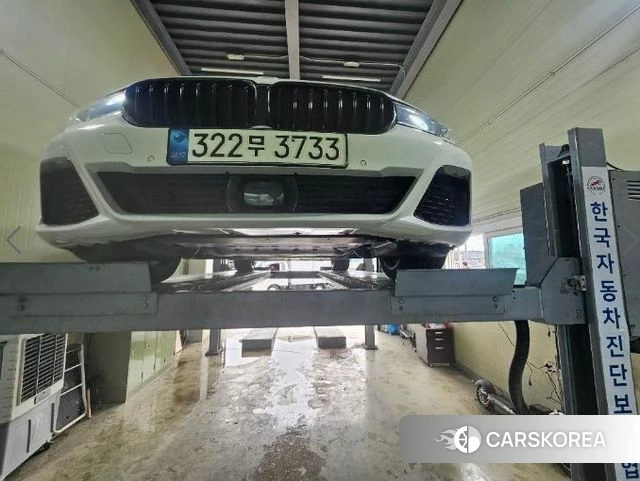 BMW 5 Series (G30) 2023 Белый из Кореи