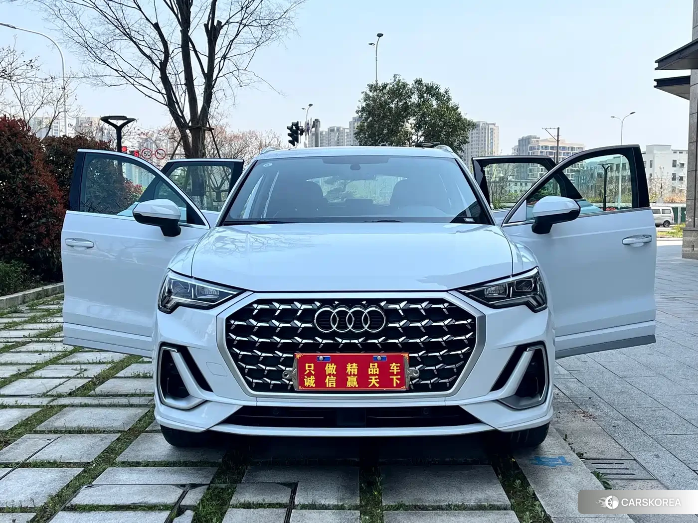 Audi Q3 2024 Белый из Китая
